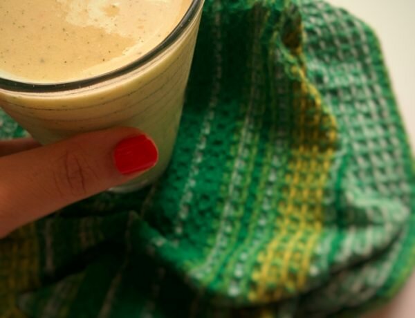 pineapple ginger mint smoothie-FOLLOW OUR PASSION