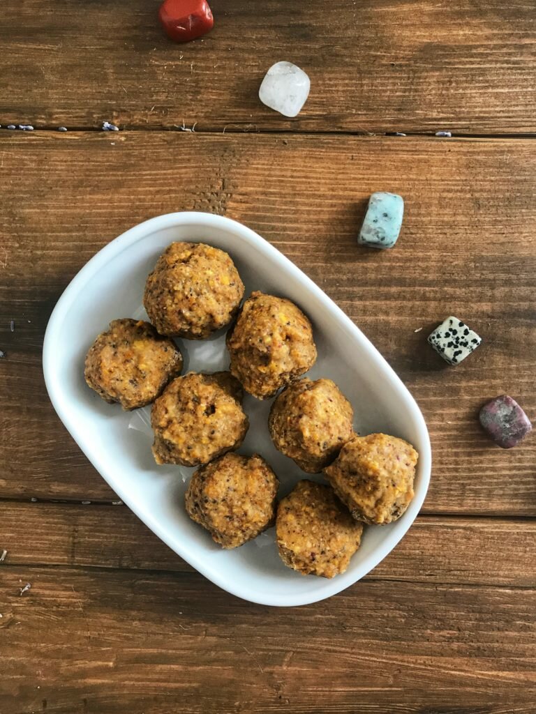 SUMMER TIME TREATS: MANGO COCONUT FAT BALLS