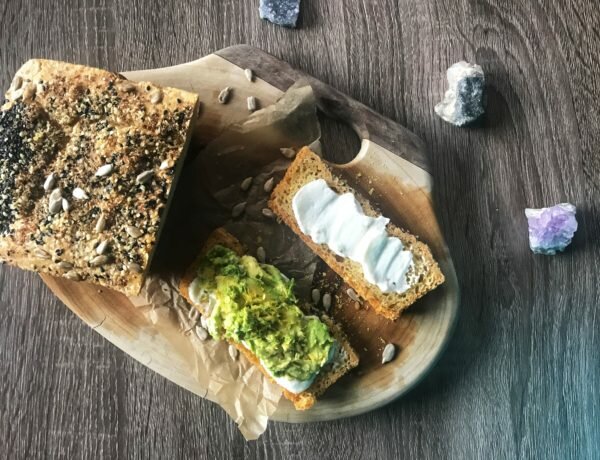 THE BEST GRAIN FREE BREAD (PALEO + REFINED SUGAR FREE)