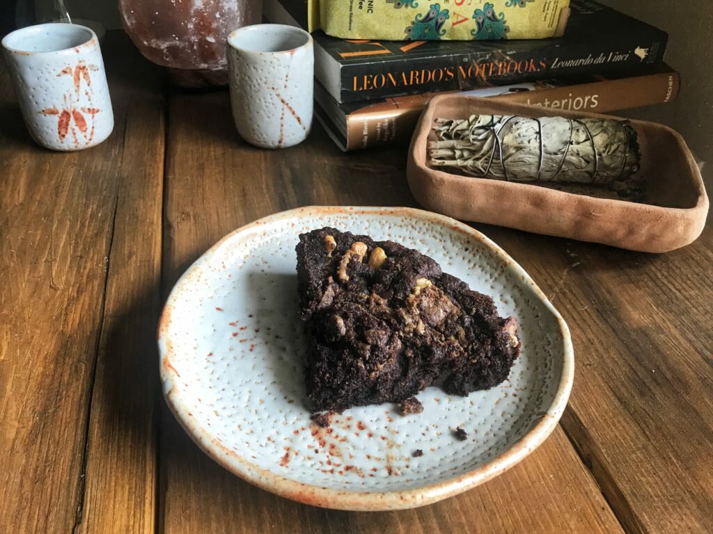 Brownie cake with chocolate chips and walnuts (gluten free)