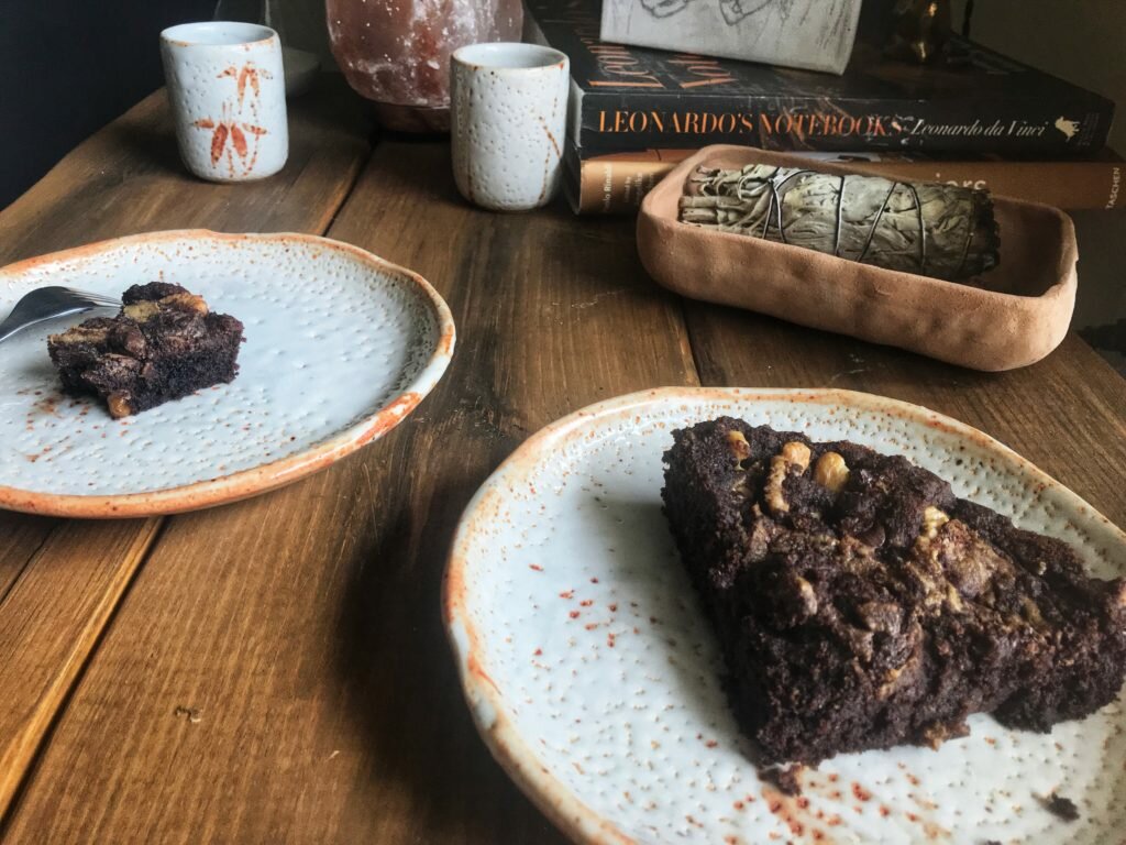 Brownie cake with chocolate chips and walnuts (gluten free)
