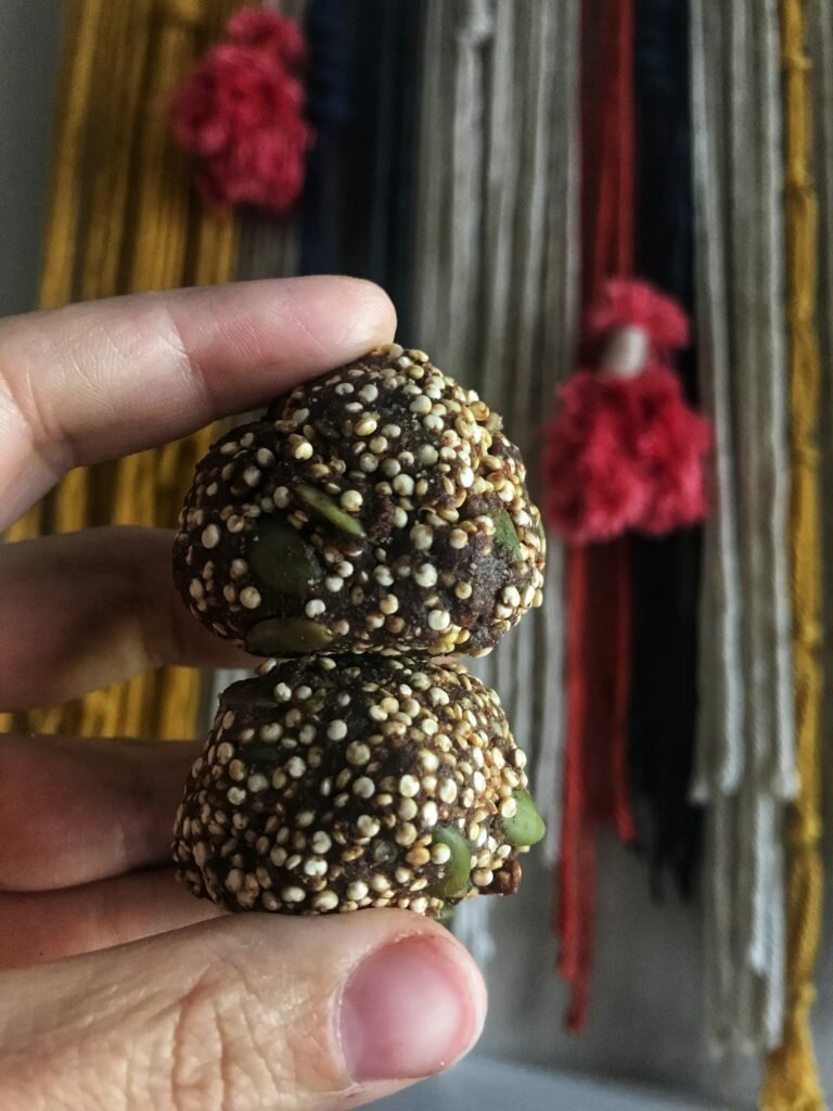 No Bake Quinoa Crunch Chocolate Energy Bites